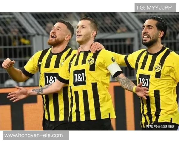 多特主场逆转胜弗赛，稳坐德甲榜首位置