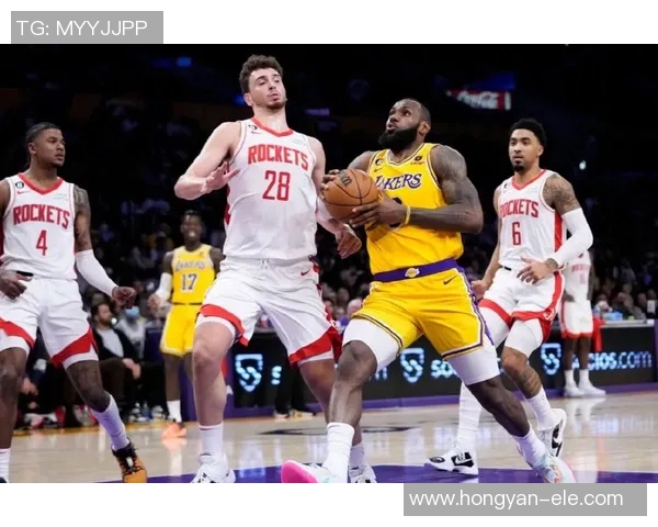 火箭队主场不敌湖人,詹姆斯砍下三双带队逆转取胜
